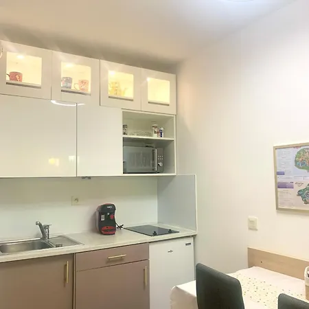 Newstay Серри